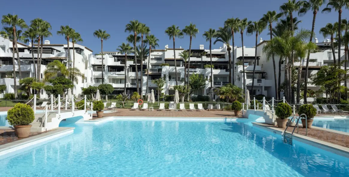 Venta de apartamento en planta baja en The Golden Mile 1