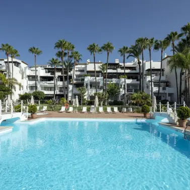 Venta de apartamento en planta baja en The Golden Mile