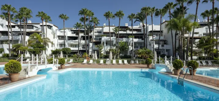 Venta de apartamento en planta baja en The Golden Mile 0