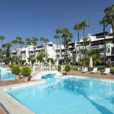 Venta de apartamento en planta baja en The Golden Mile