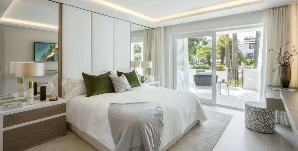 Venta de apartamento en planta baja en The Golden Mile 10