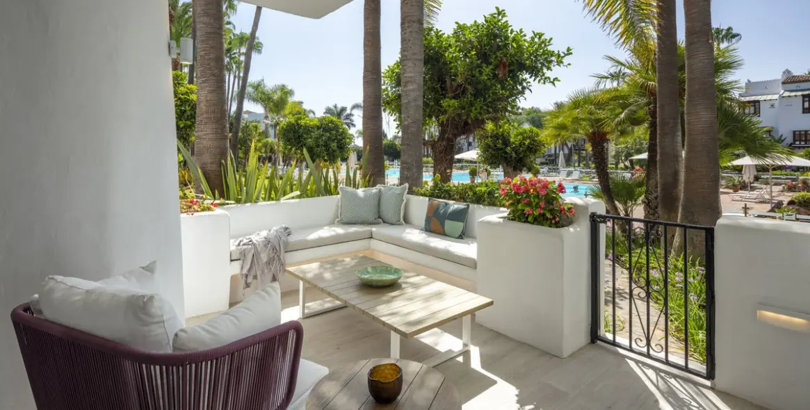 Venta de apartamento en planta baja en The Golden Mile 12