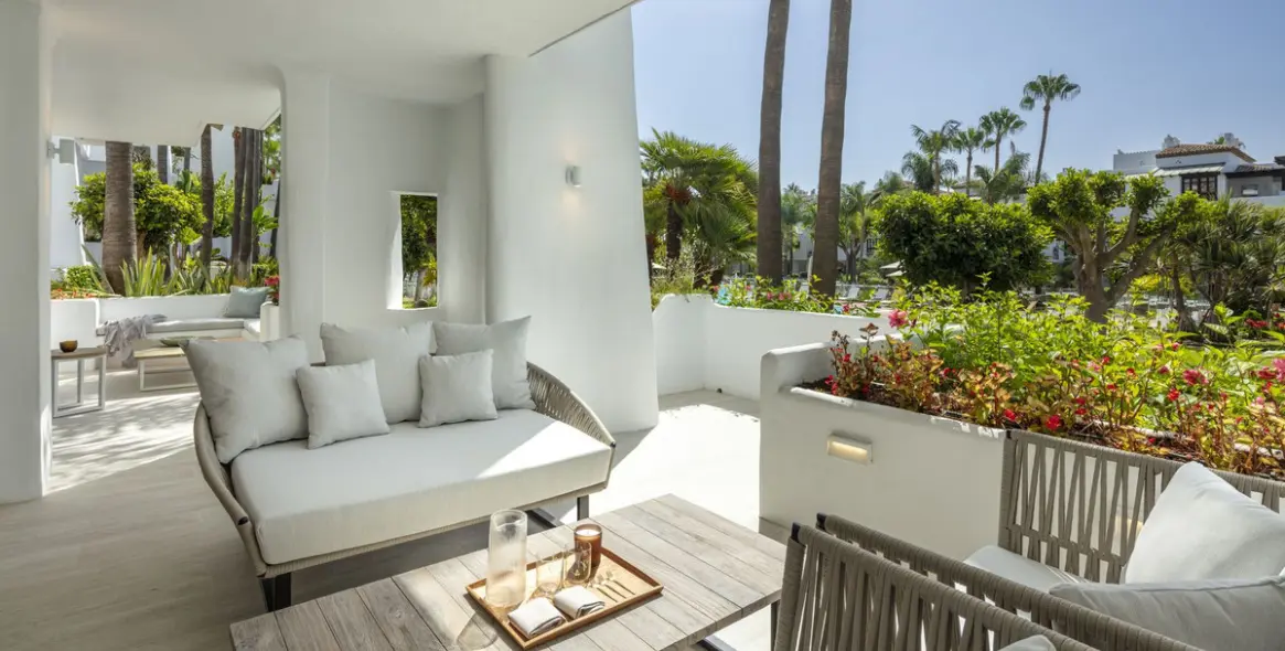 Venta de apartamento en planta baja en The Golden Mile 13