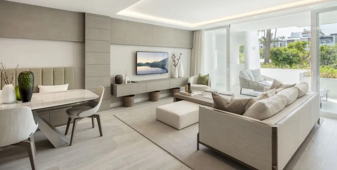 Venta de apartamento en planta baja en The Golden Mile 20