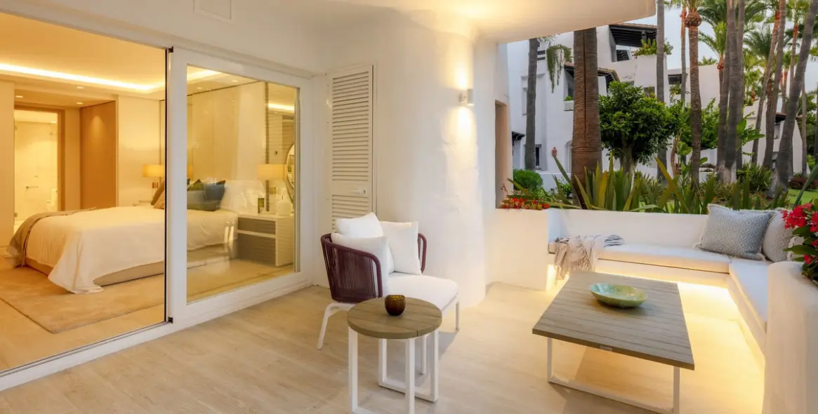Venta de apartamento en planta baja en The Golden Mile 23