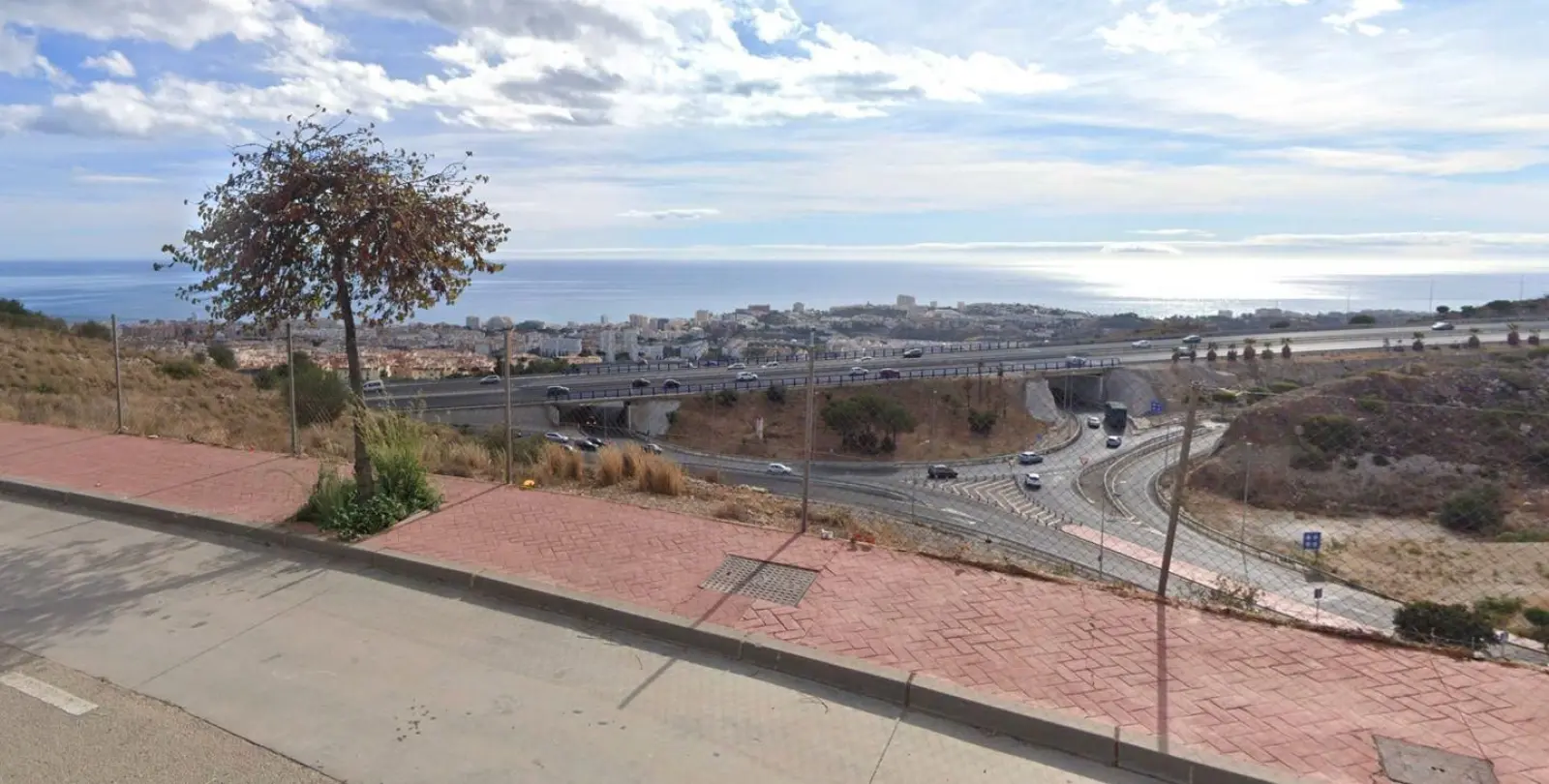 Продажа  жилого участка в Benalmadena 3