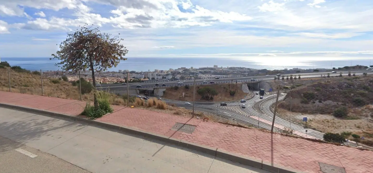 Продажа  жилого участка в Benalmadena 2