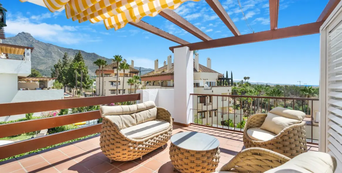 Short-term rent of middle floor apartment in The Golden Mile 1