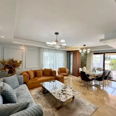 Alquiler a corto plazo de apartamento en planta media en The Golden Mile