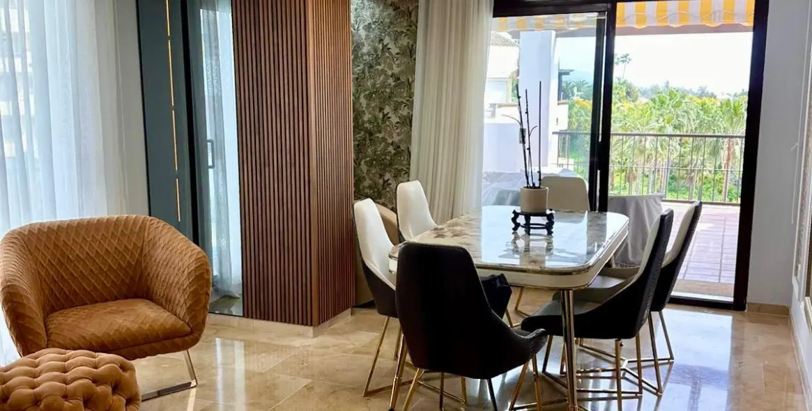 Short-term rent of middle floor apartment in The Golden Mile 4