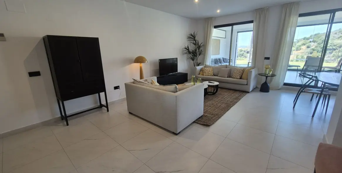 Long-term rent of ground floor apartment in Estepona 12