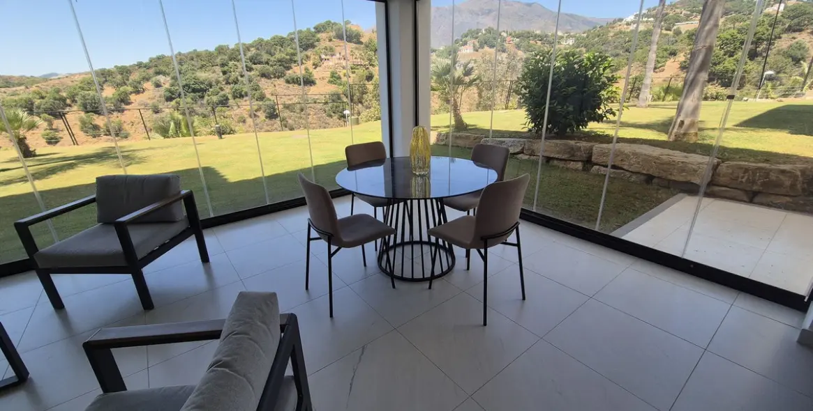 Long-term rent of ground floor apartment in Estepona 22