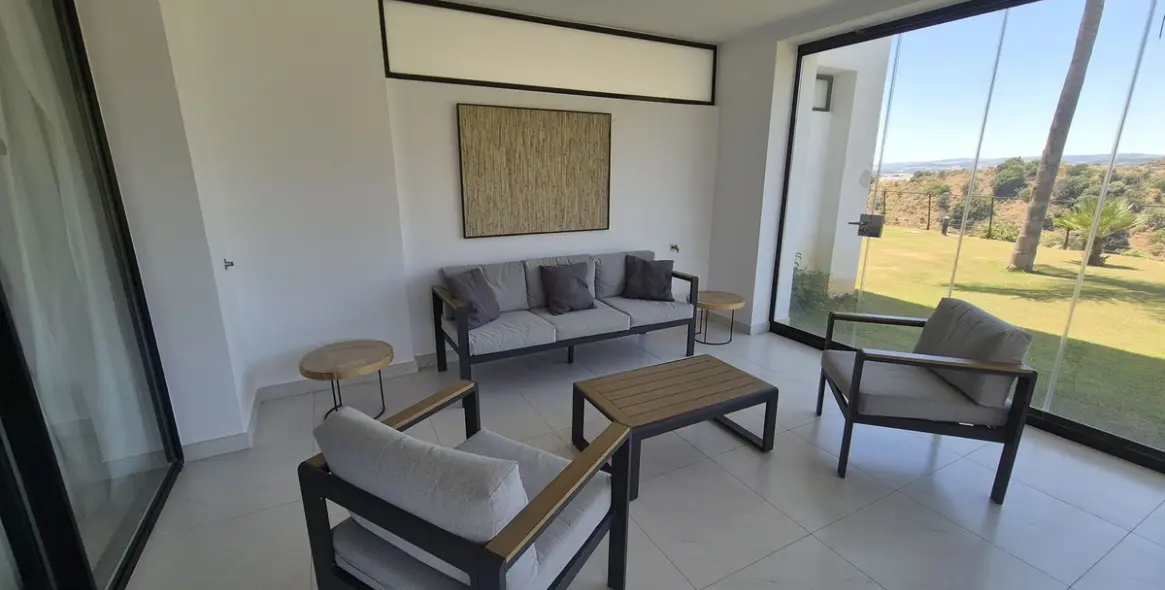 Long-term rent of ground floor apartment in Estepona 25
