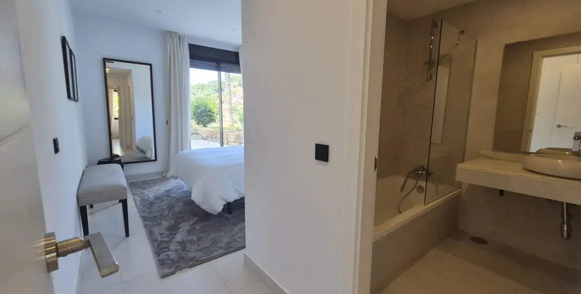 Long-term rent of ground floor apartment in Estepona 46