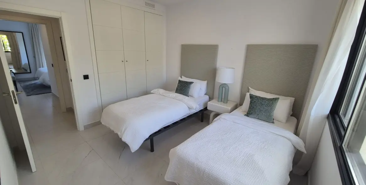 Long-term rent of ground floor apartment in Estepona 59