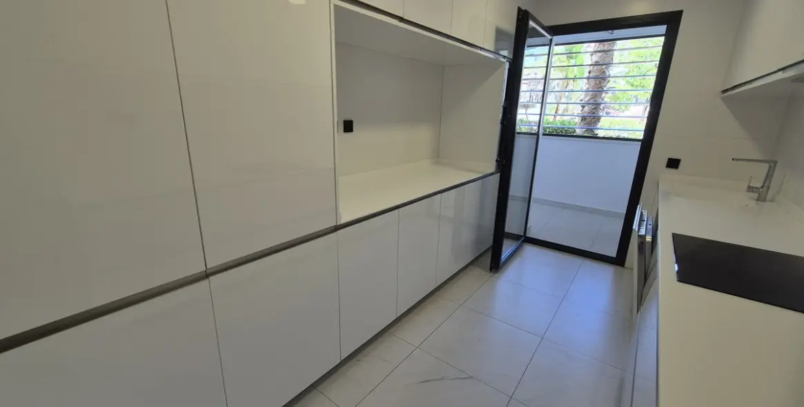 Long-term rent of ground floor apartment in Estepona 84
