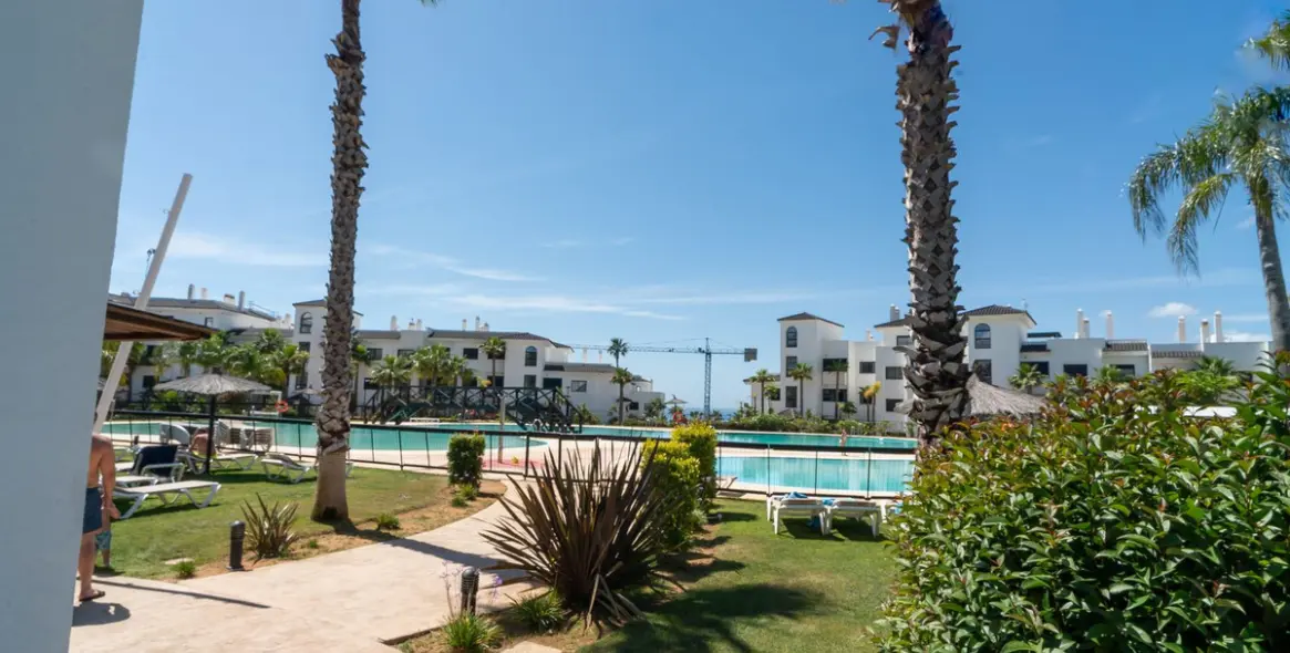 Long-term rent of ground floor apartment in Estepona 145