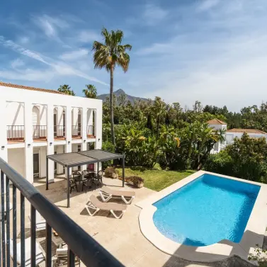 Long-term rent of detached villa in Nueva Andalucía