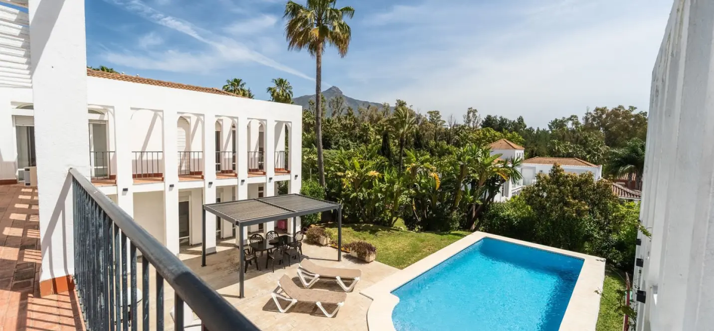 Long-term rent of detached villa in Nueva Andalucía 3