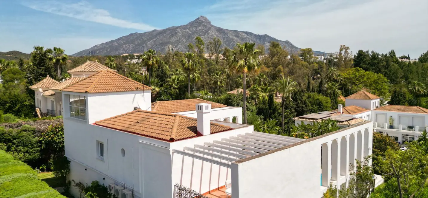 Long-term rent of detached villa in Nueva Andalucía 4
