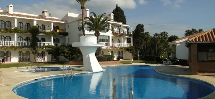 Venta de apartamento en planta media en Riviera del Sol 0