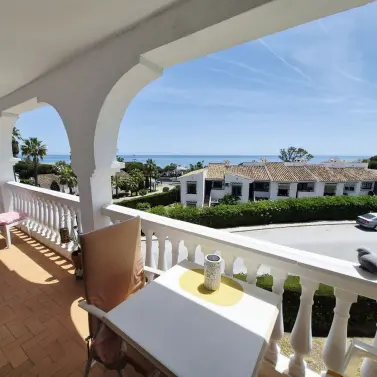 Venta de apartamento en planta media en Riviera del Sol