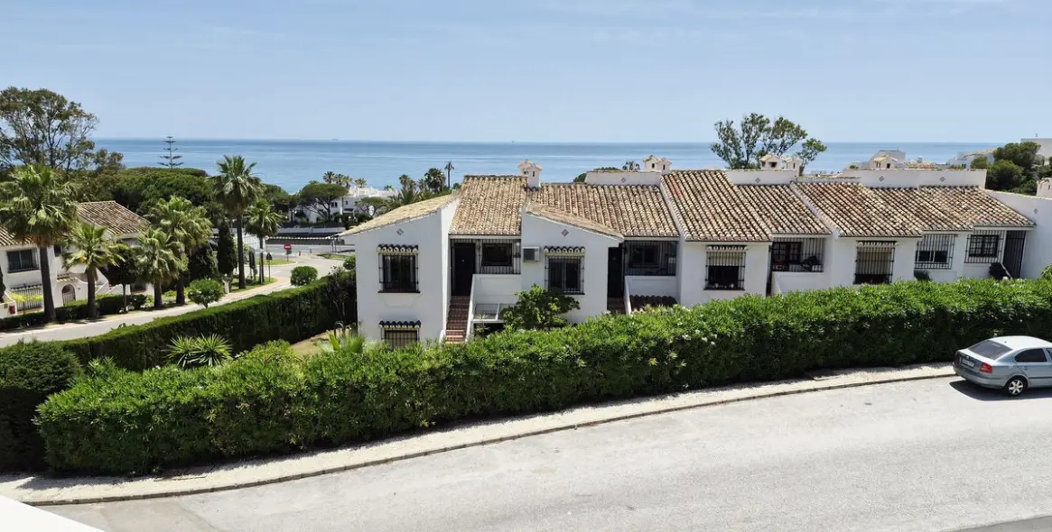 Venta de apartamento en planta media en Riviera del Sol 18