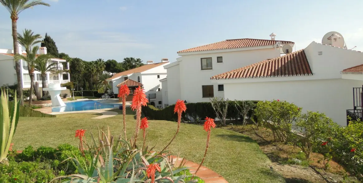Venta de apartamento en planta media en Riviera del Sol 20