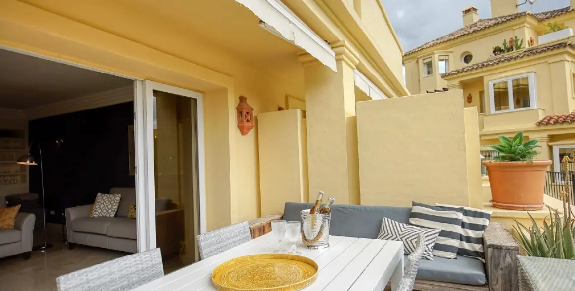 Venta de apartamento en planta baja en Casares Playa 27