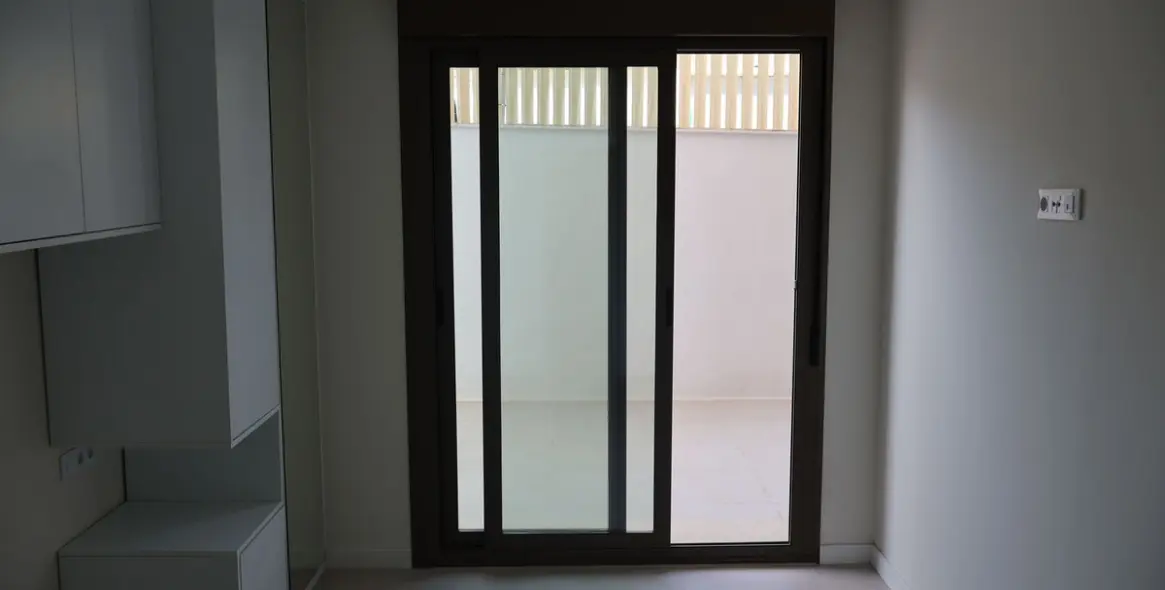 Venta de apartamento en planta baja en Estepona 9