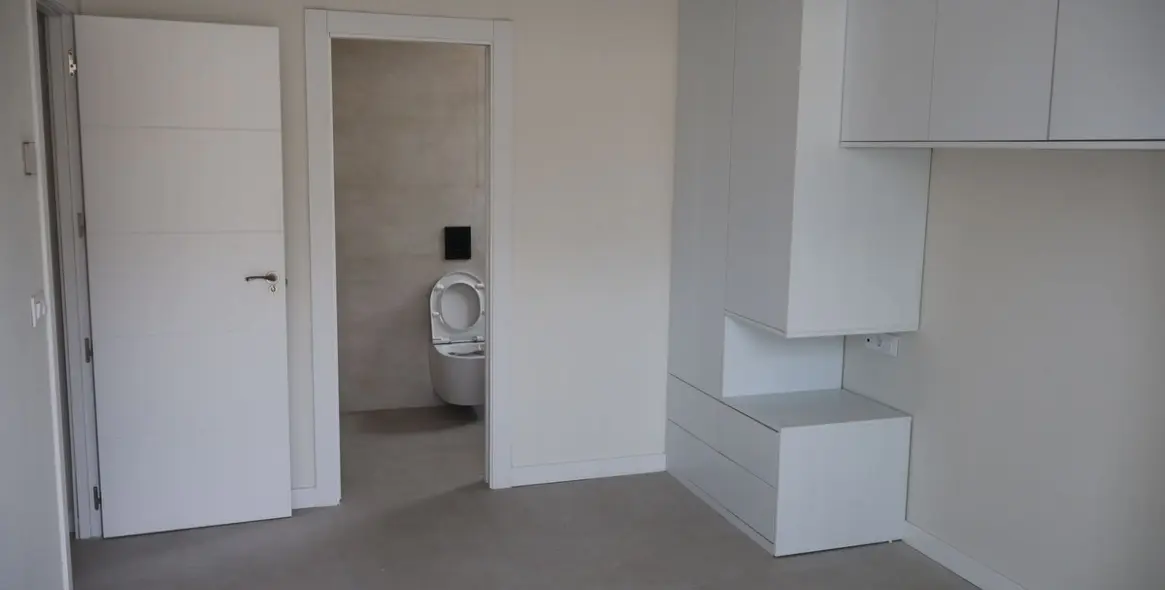 Venta de apartamento en planta baja en Estepona 10