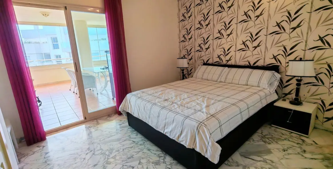 Venta de apartamento en planta media en Mijas Costa 8