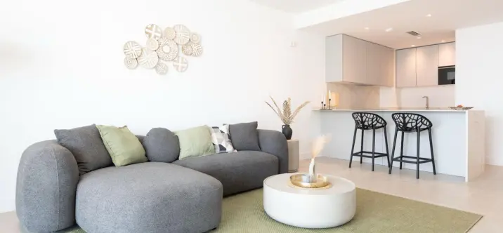 Venta de apartamento en planta media en Higueron 2
