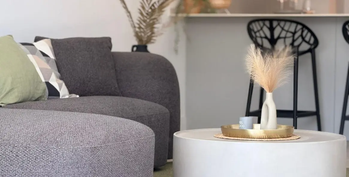 Venta de apartamento en planta media en Higueron 6