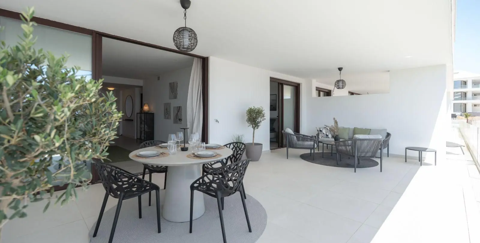 Sale of middle floor apartment in Higueron 3