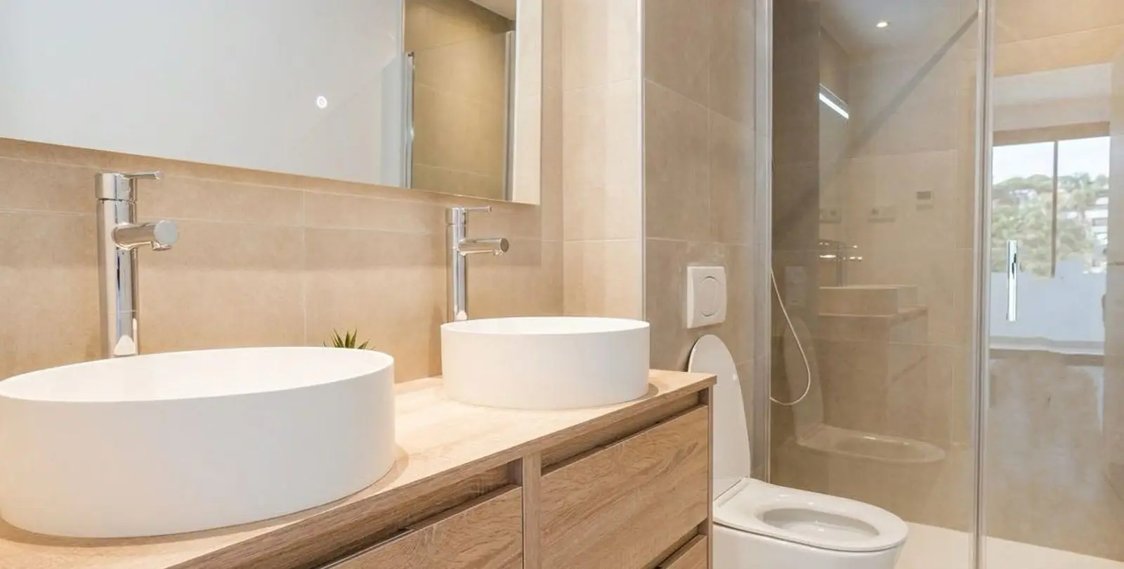 Sale of middle floor apartment in Higueron 19