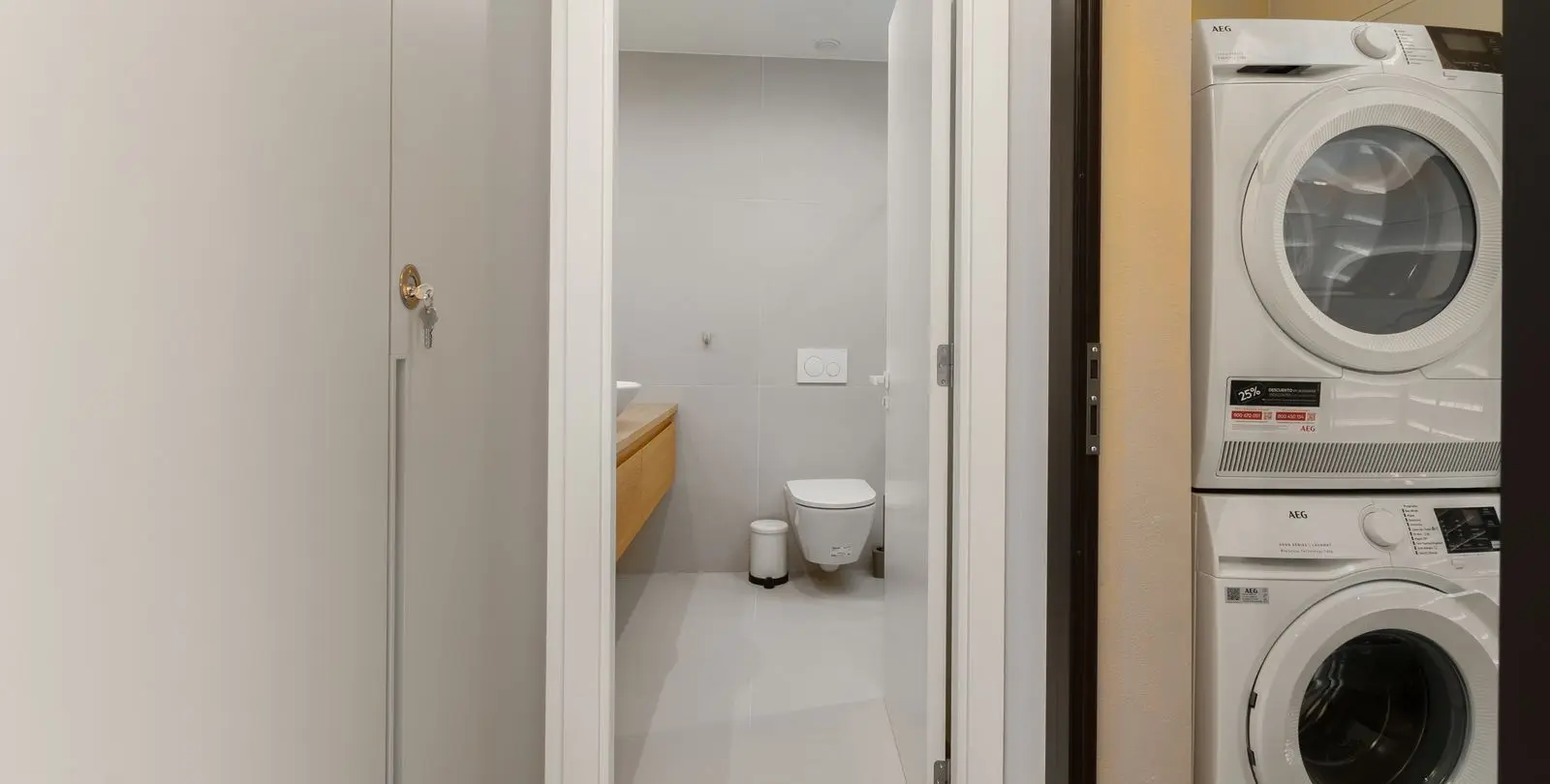 Venta de apartamento en planta media en Higueron 15