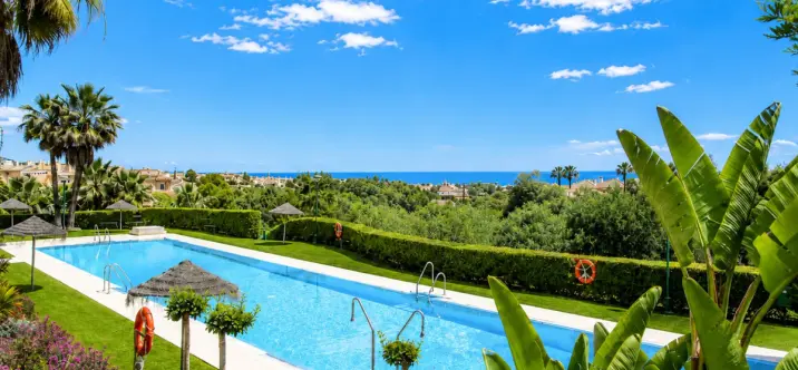 Venta de apartamento en planta media en Sierra Blanca 0