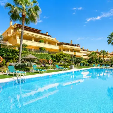 Venta de apartamento en planta media en Sierra Blanca