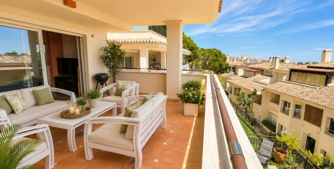 Venta de apartamento en planta media en Sierra Blanca 5