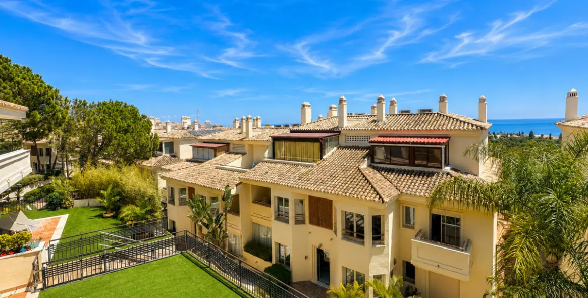 Venta de apartamento en planta media en Sierra Blanca 14