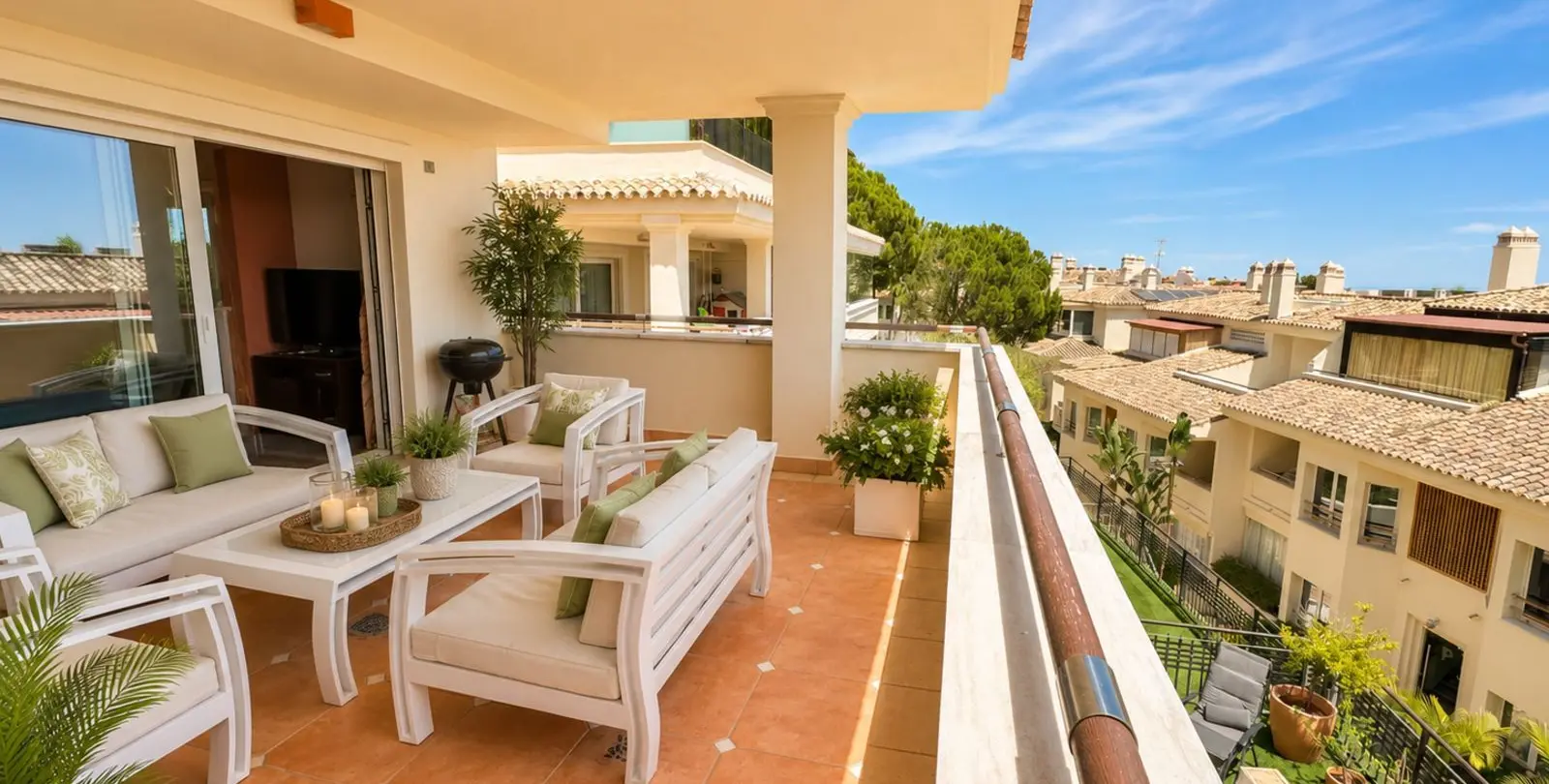 Sale of middle floor apartment in Sierra Blanca 7