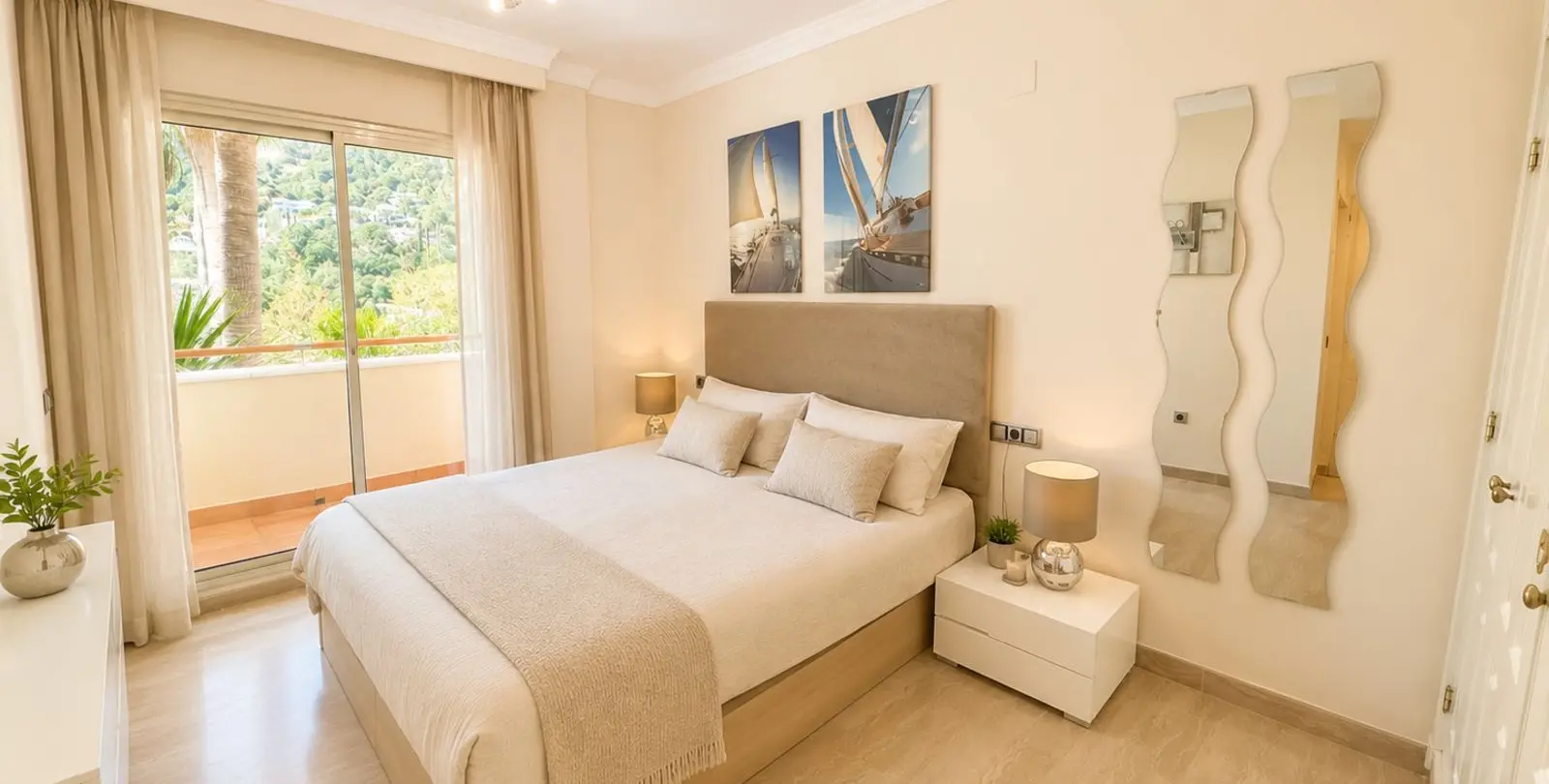 Sale of middle floor apartment in Sierra Blanca 20