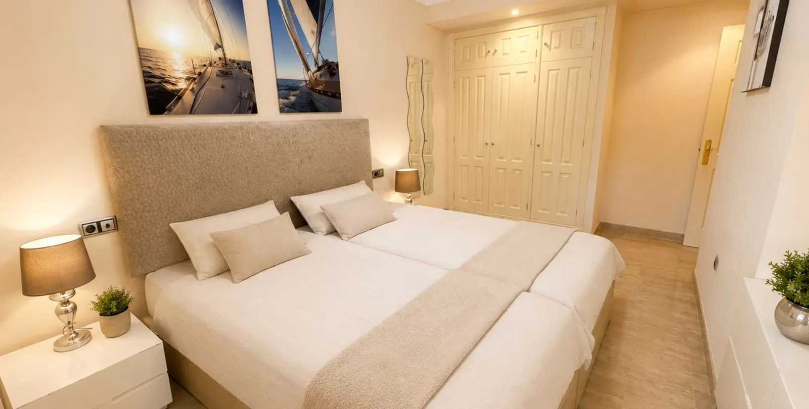 Sale of middle floor apartment in Sierra Blanca 24