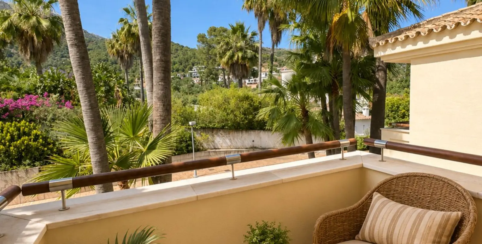 Sale of middle floor apartment in Sierra Blanca 29