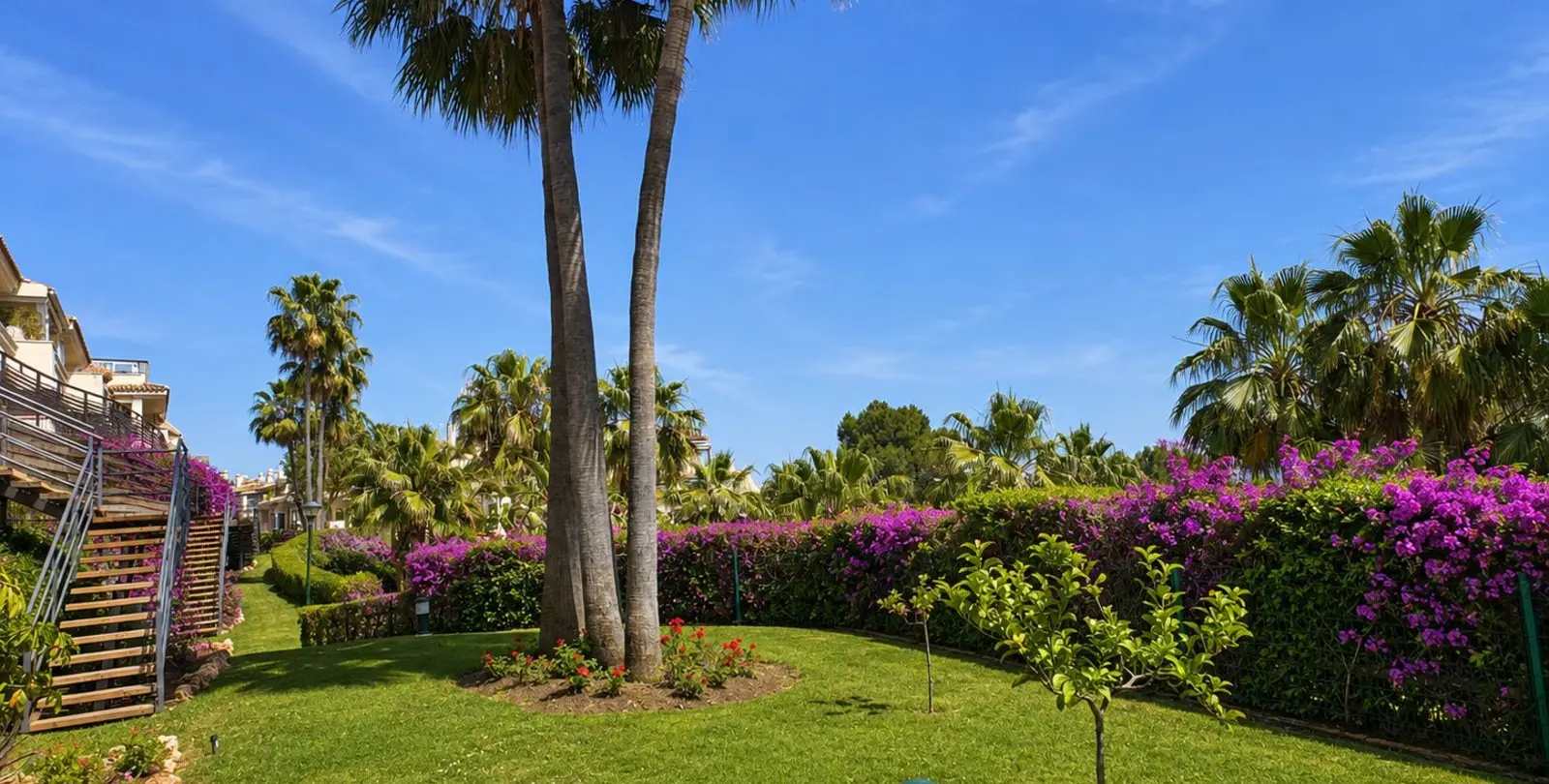 Sale of middle floor apartment in Sierra Blanca 41