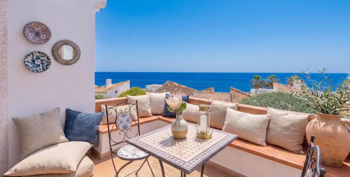 Venta de villa independiente en Estepona 1