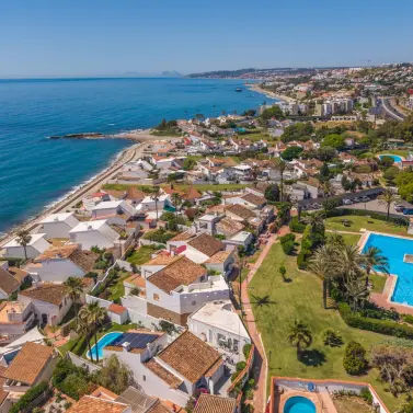 Venta de villa independiente en Estepona