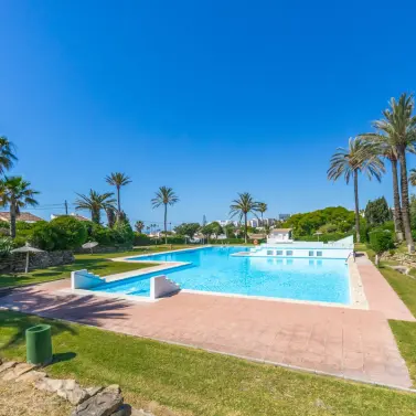 Venta de villa independiente en Estepona