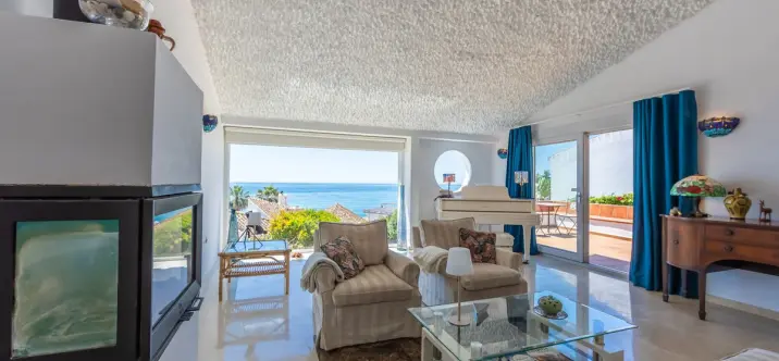 Venta de villa independiente en Estepona 4